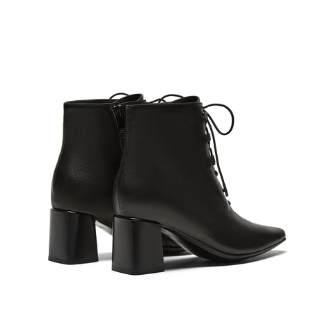 真美诗2025年冬季新款贵气老钱风尖头羊皮革绑带时装靴R1126DD5