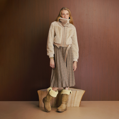 真美诗2025年冬季新款老钱风时髦贵气高筒雪地靴17012DG5