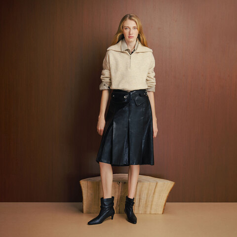 真美诗2025年冬季新款自然堆褶随性潇洒牛皮革尖头时装靴26683DZ5