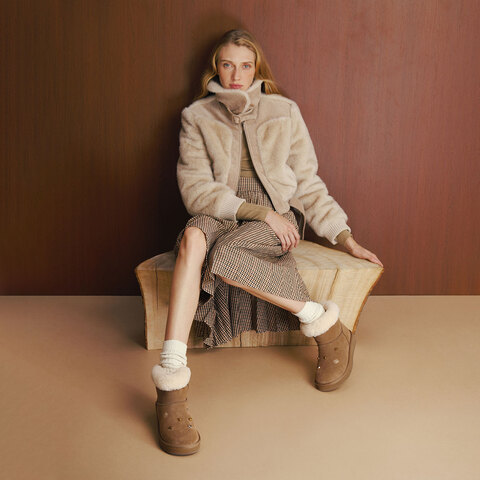 真美诗2025年冬季新款复古摩挲感绒绒雪地靴25137DD5