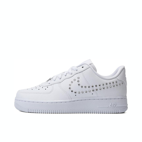 NIKE耐克2024女子WMNS AIR FORCE 1  07板鞋/复刻鞋FQ8887-100