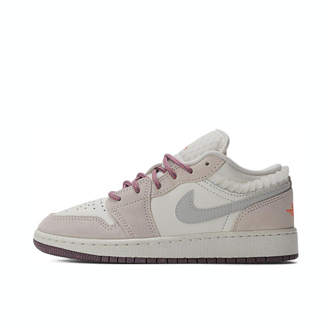 NIKE耐克2024女大童AIR JORDAN 1 LOW SE (GS)乔丹篮球鞋FQ8094-100