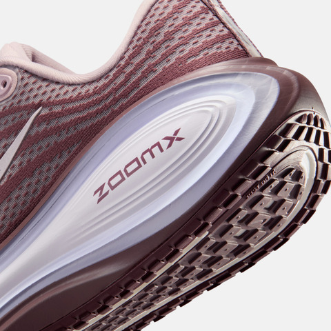 NIKE耐克2026女子W NIKE VOMERO PLUS跑步HV8154-502