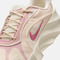 NIKE耐克2026女子WMNS NIKE AURA EDGE休闲HQ7025-100