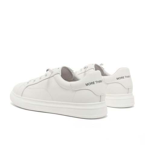 森达潮流小白鞋女春商场同款纯色板鞋SRM01CM3