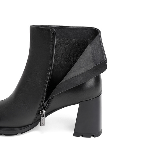森达气质时装靴女2023冬季新款商场同款粗跟短靴高跟鞋SRT01DD3