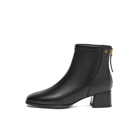 森达时装靴女子年冬商场同款通勤粗跟短皮靴4MH49DD4