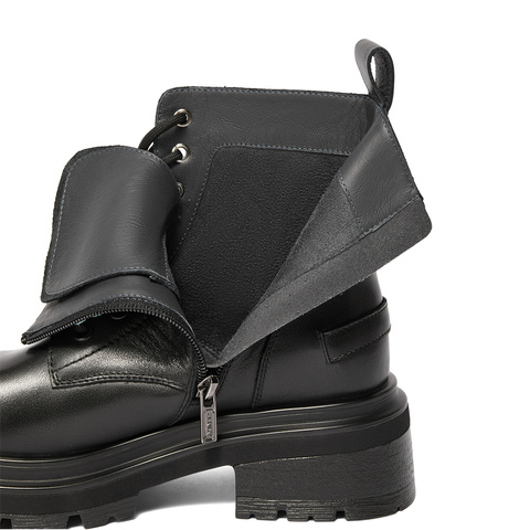 森达马丁靴女子2024年冬季新商场同款机车风休闲短皮靴XED01DD4