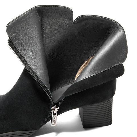 森达时装靴女子2024年冬季新款商场同款通勤粗跟短靴XDY02DD4