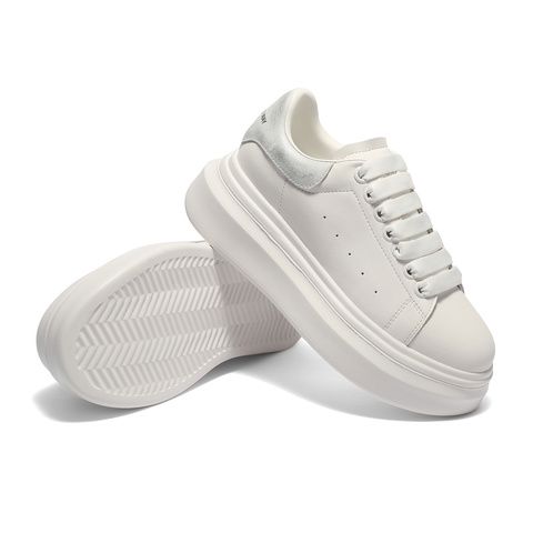 森达板鞋女款2025春新商场同款厚底显高户外休闲小白鞋XKS01AM5