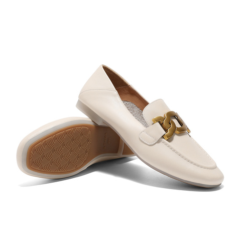 森达乐福鞋女款2025春季新款通勤马衔扣舒适平底单鞋WP002AA5