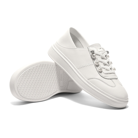 森达小白鞋女款2025秋新商场同款简约轻便休闲板鞋XPM01CM5