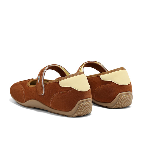 森达玛丽珍女款2025秋季新款运动风德训户外休闲鞋ZTH39CQ5