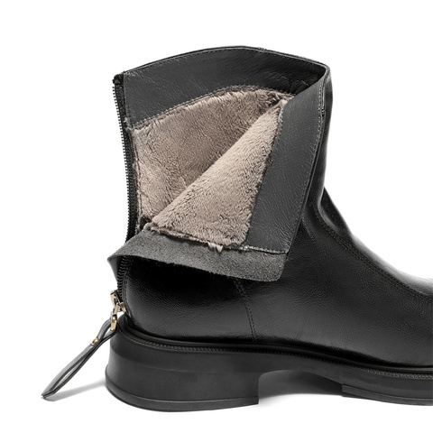 森达弹力靴女2025冬新商场同款复古潮流休闲中筒靴XRP01DZ5