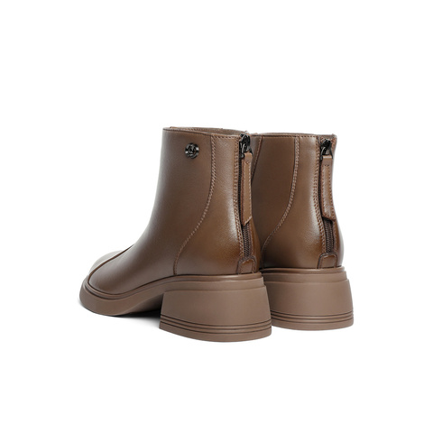 森达休闲靴女2025冬季新款商场同款百搭粗跟短皮鞋XRM01DD5