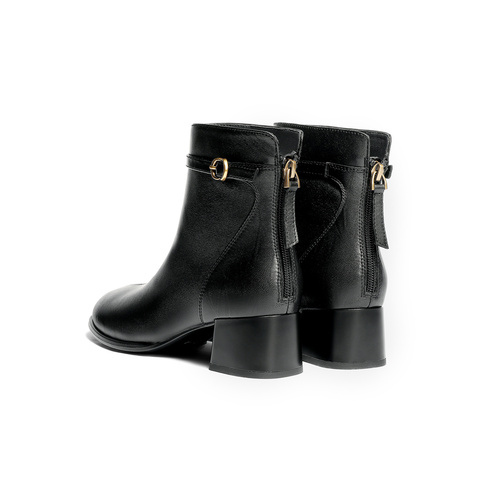 森达时装靴女2025冬新商场同款皮带扣粗跟短皮靴4TQ43DD5