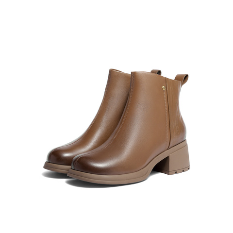 森达休闲靴女2025冬新商场同款简约粗高跟短皮靴4PQ52DD5