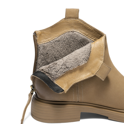 森达休闲靴女2025冬新商场同款时尚显瘦潮流短靴XTF01DD5