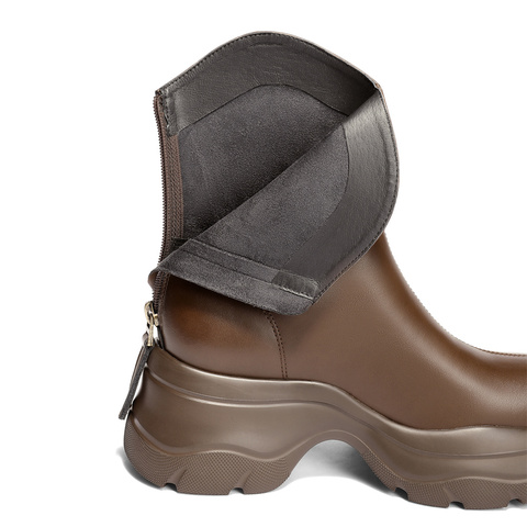 森达弹力靴女2025冬新商场同款厚底增高显瘦休闲中筒靴XSX01DZ5