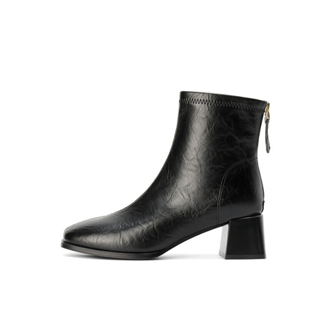 森达弹力靴女2025冬季新款气质方头粗高跟时装短靴WP034DD5