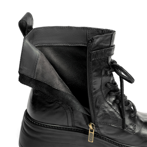 森达马丁靴女2025冬新商场同款户外徒步厚底休闲短皮靴XVJ01DD5