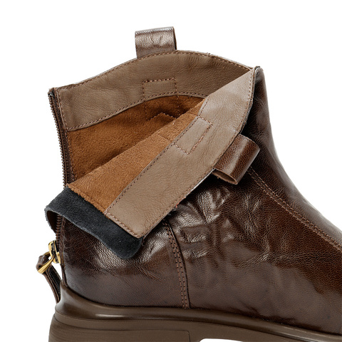 森达休闲靴女2025冬季新款抓纹做旧潮流休闲短皮靴ZTI08DD5