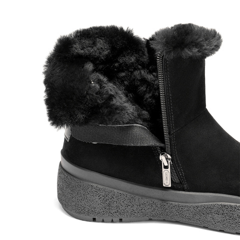 森达雪地靴女2025冬新商场同款户外舒适保暖厚底短靴XTY01DD5