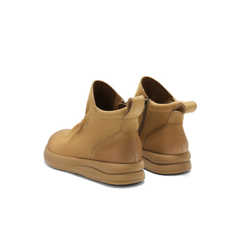 森达休闲靴女2025冬新简约褶皱厚底舒适休闲短皮靴ZTI20DD5