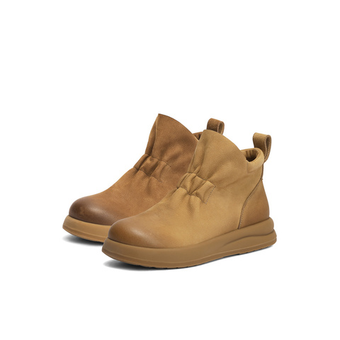 森达休闲靴女2025冬新简约褶皱厚底舒适休闲短皮靴ZTI20DD5