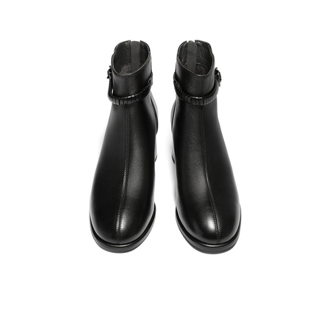 森达时装靴女2025冬季新款气质高跟时尚短皮靴WP056DD5