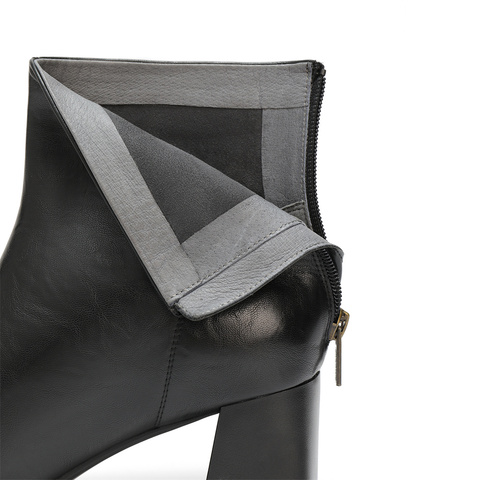 森达弹力靴女2025冬季新款气质方头粗高跟短靴ZTI16DZ5