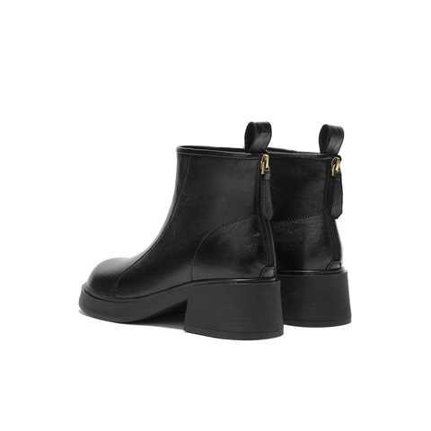 森达时装靴女2025冬季新款时尚粗跟厚底休闲短皮靴ZTI06DZ5