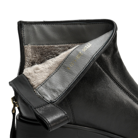 森达时装靴女2025冬季新款时尚粗跟厚底休闲短皮靴ZTI06DZ5