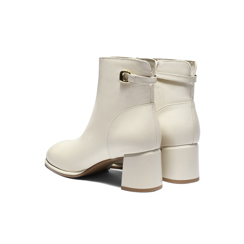 森达时装靴女2025冬季新款气质显瘦粗高跟短皮靴WP057DD5