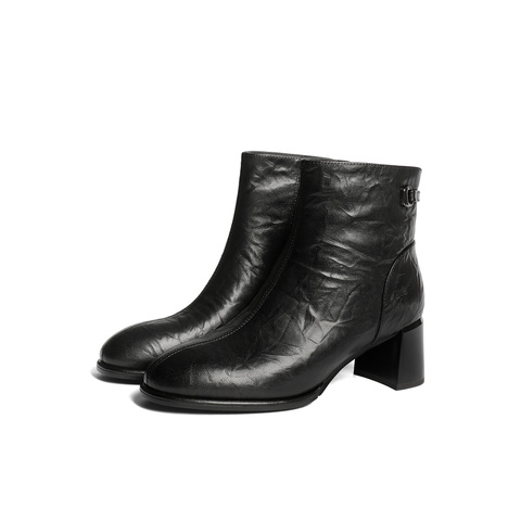 森达时装靴女2025冬季新款气质显瘦粗高跟短皮靴WP057DD5