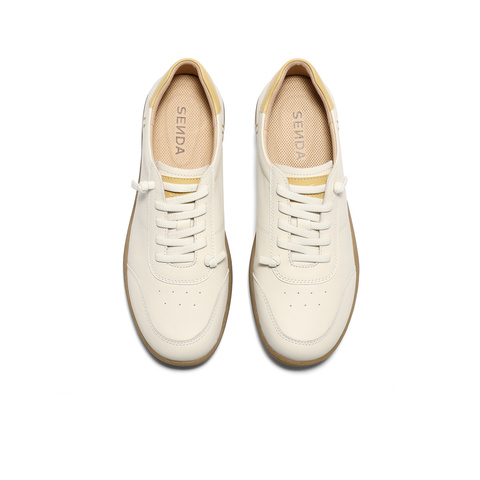 森达板鞋女2026春季新款商场同款简约时尚休闲鞋4CFZ7AM6