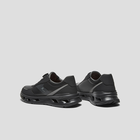 SKAP圣伽步男鞋2025秋季新款户外运动厚底旋转扣拼色舒适男休闲鞋