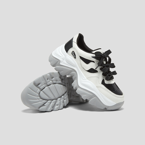 SKAP圣伽步女鞋2025秋季新款复古透气增高网面经典老爹女款运动鞋