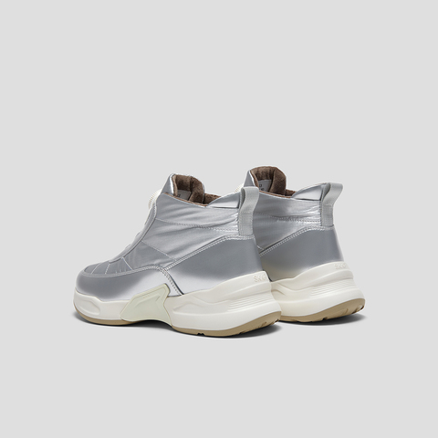 SKAP圣伽步女鞋2025冬季新款运动靴短筒保暖高帮轻质女款休闲靴