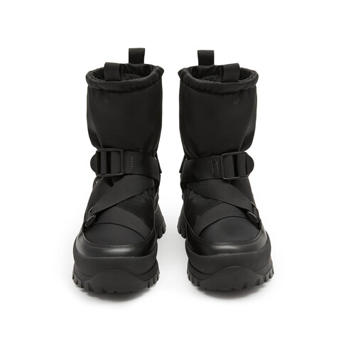 思加图2023冬季新款街头工装靴厚底增高马丁靴潮酷中靴女靴S3556DZ3
