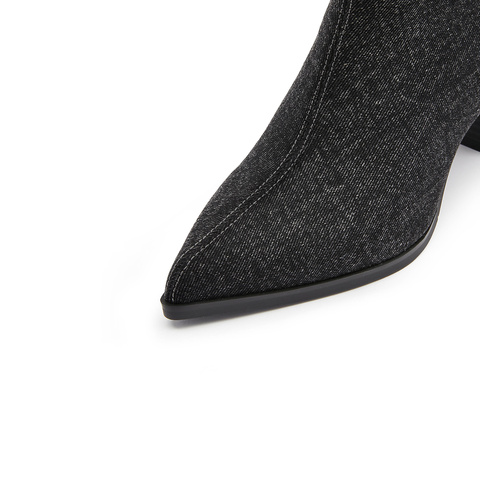 思加图2023冬季新款西部恋曲短靴高跟鞋时装靴气质通勤黑色女皮靴EQ502DD3
