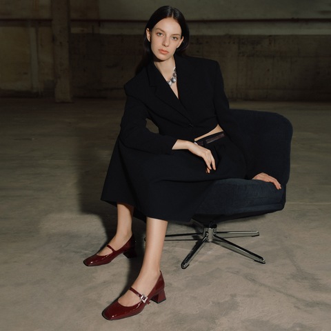 思加图2024秋季新款酒心方糖复古玛丽珍鞋粗跟鞋浅口鞋女单鞋EVT04CQ4