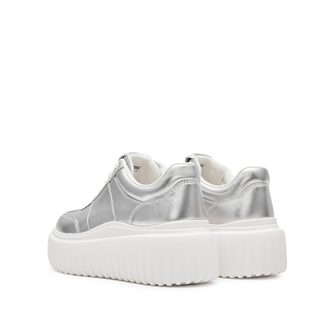 思加图2024秋季新款板鞋厚底增高运动休闲鞋银色百搭女鞋H0082CM4