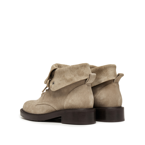 思加图2024冬季复古马丁靴中靴厚底增高时装靴女靴子B8189DZ4