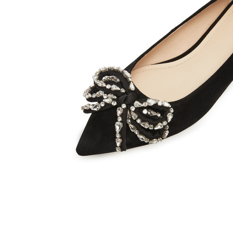 思加图2025春季新款丝绒梦境优雅通勤平底鞋单鞋浅口鞋尖头女皮鞋9A962AQ5