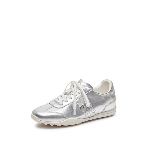 思加图2025春季新款豆豆奶皮德训鞋阿甘鞋休闲鞋小白鞋女鞋S0163AM5