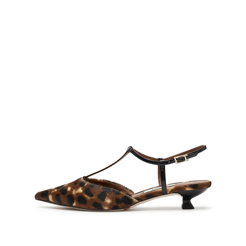 思加图2025春季新款小野猫包头凉鞋中跟鞋尖头气质女凉鞋9ER04AH5