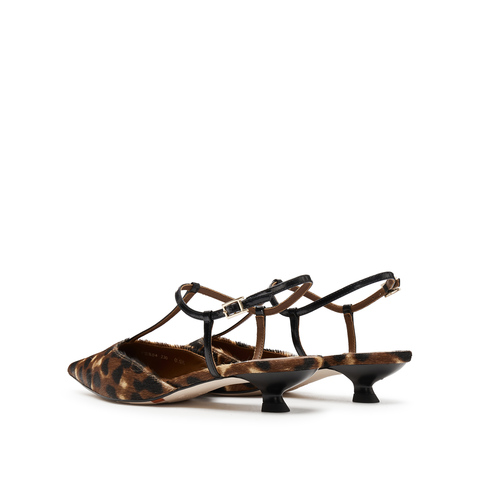 思加图2025春季新款小野猫包头凉鞋中跟鞋尖头气质女凉鞋9ER04AH5