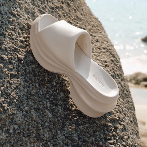 思加图2025夏季新款雪芙蕾休闲拖鞋厚底增高凉拖鞋女奶油鞋EE503BT5