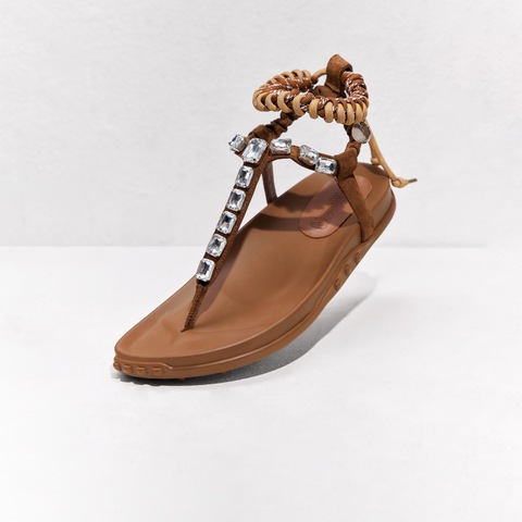 思加图2025夏季新款时尚夹脚人字拖厚底沙滩凉鞋女凉鞋H6050BL5